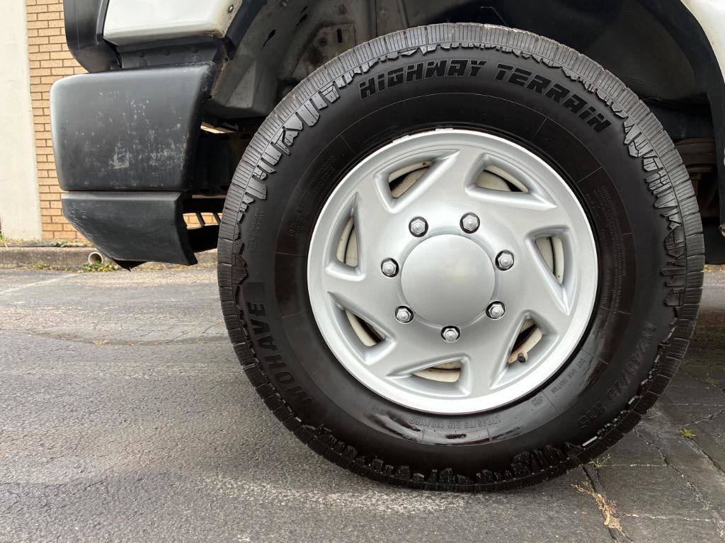 Used 2015 Ford E-350 and Econoline 350 Super Duty RWD image 20