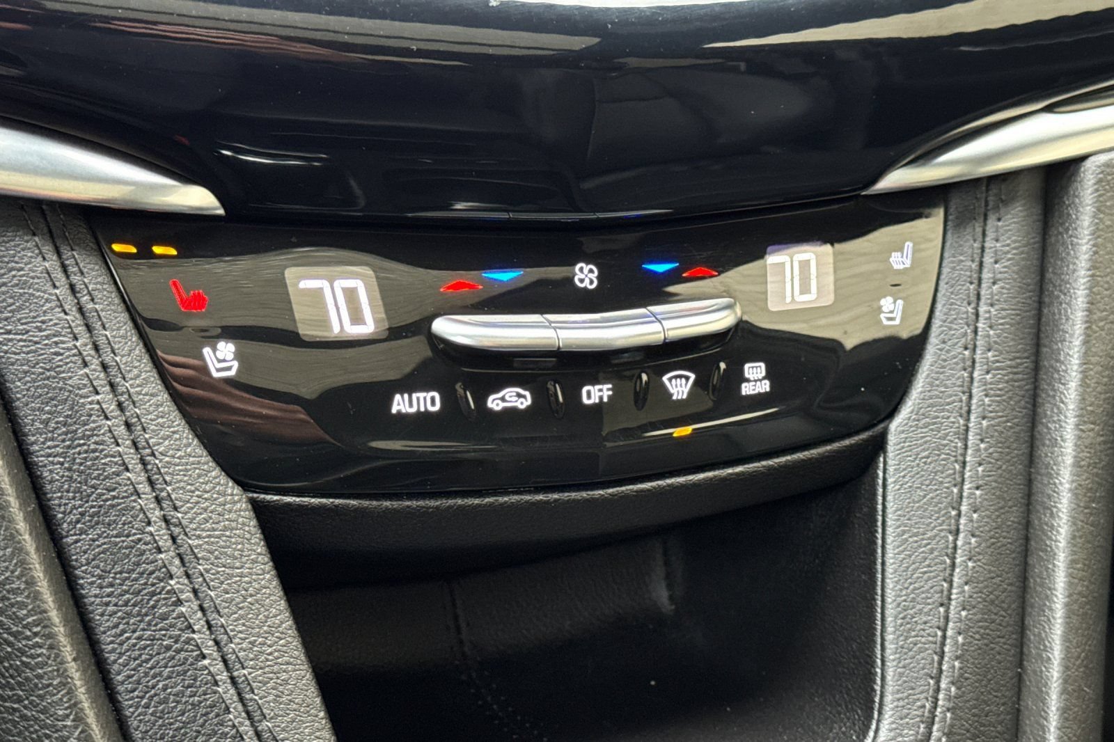 Used 2024 Cadillac XT6 Sport AWD/4WD image 24