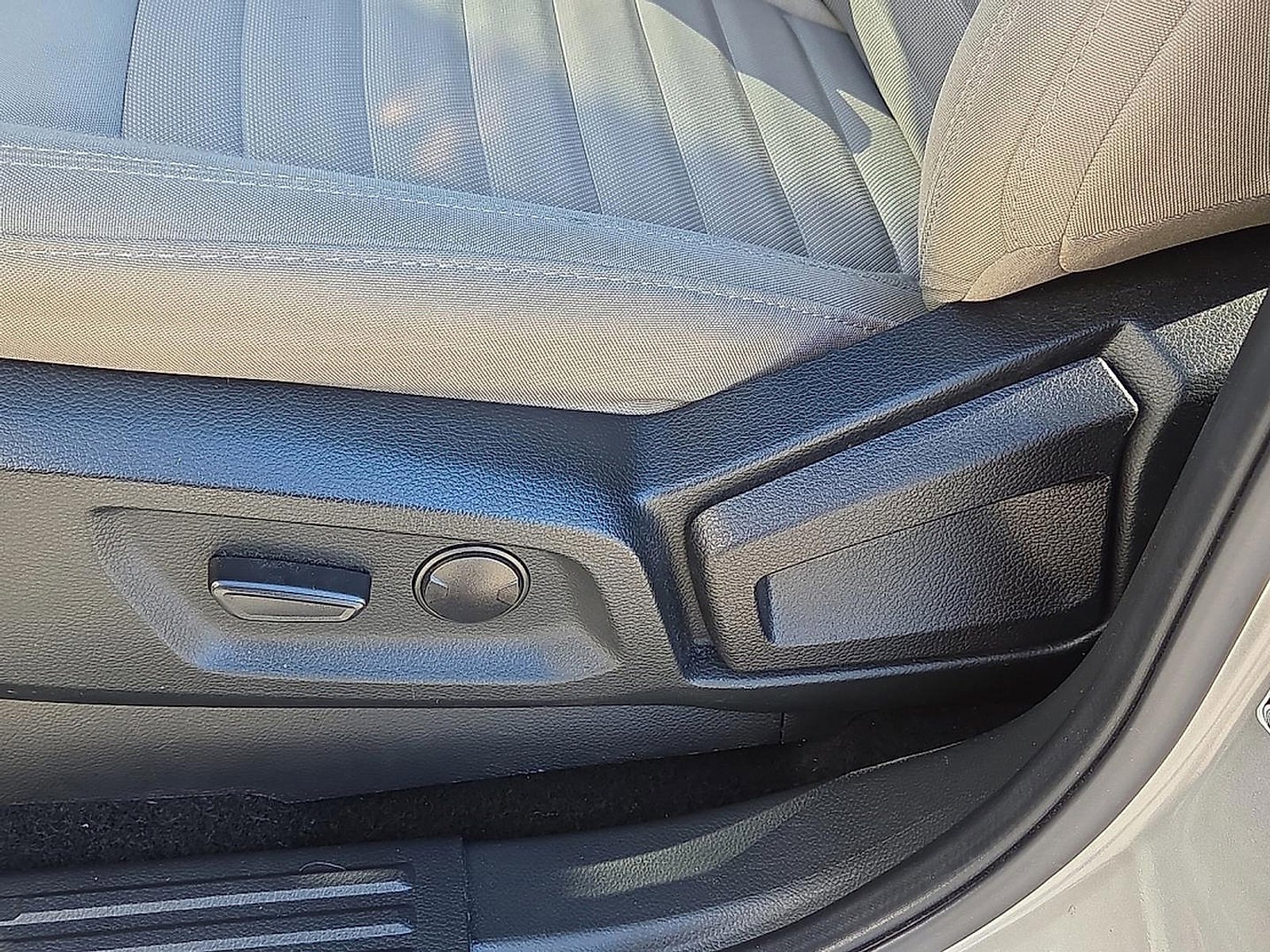 Used 2022 Ford Ranger XLT w/ Equipment Group 302A High image 14