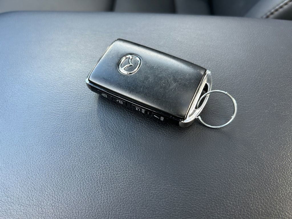 Used 2025 MAZDA MAZDA3 s image 33