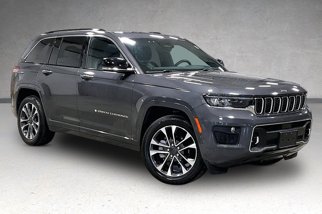 Used 2022 Jeep Grand Cherokee Overland AWD/4WD image 3