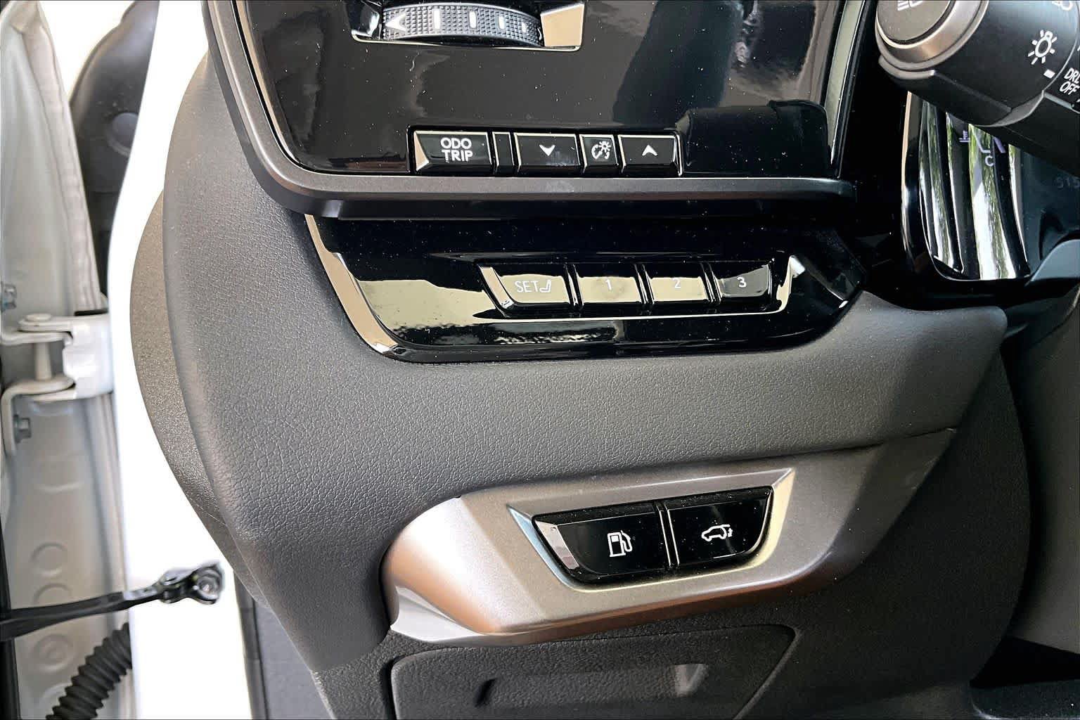 Used 2024 Lexus RX 350 FWD w/ Convenience Package image 33