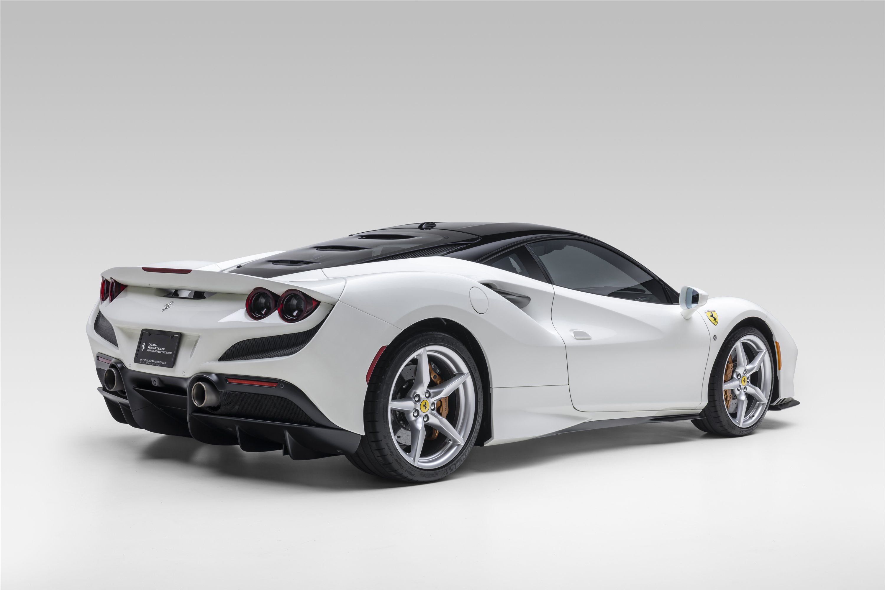 Certified 2022 Ferrari F8 Tributo RWD image 10