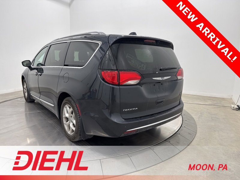 Used 2019 Chrysler Pacifica Touring-L w/ Advanced Safetytec Group image 5