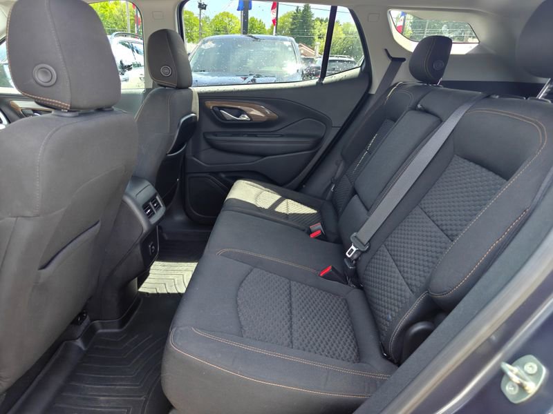 Used 2018 GMC Terrain SLE w/ Driver Convenience Package AWD/4WD image 11
