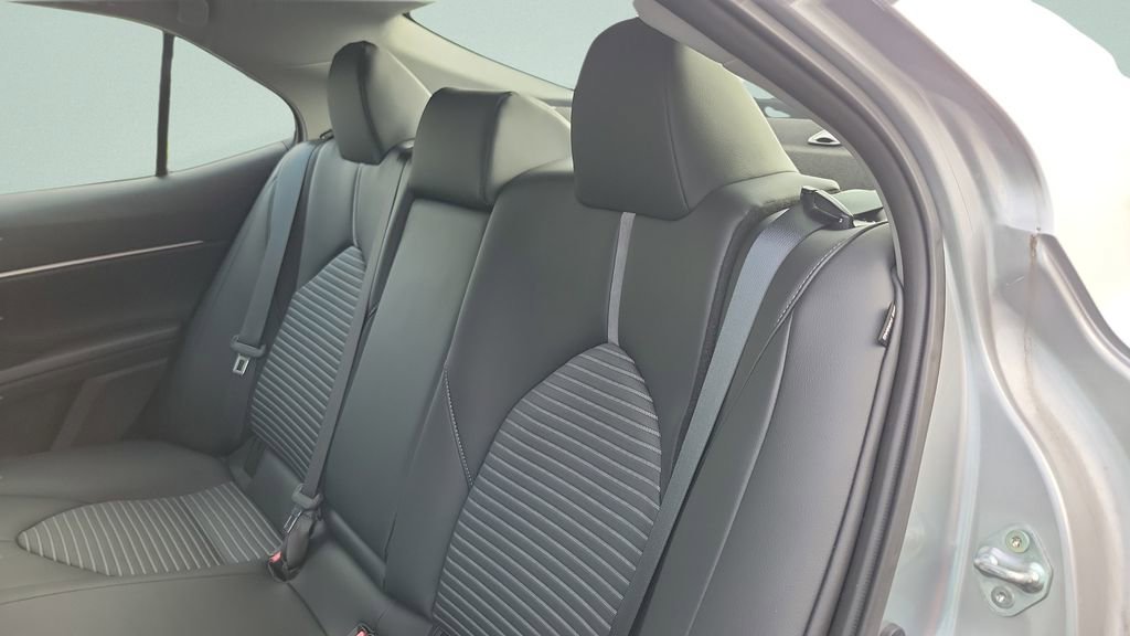 Used 2023 Toyota Camry SE image 13