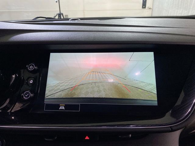 Used 2023 Buick Envision Essence image 41