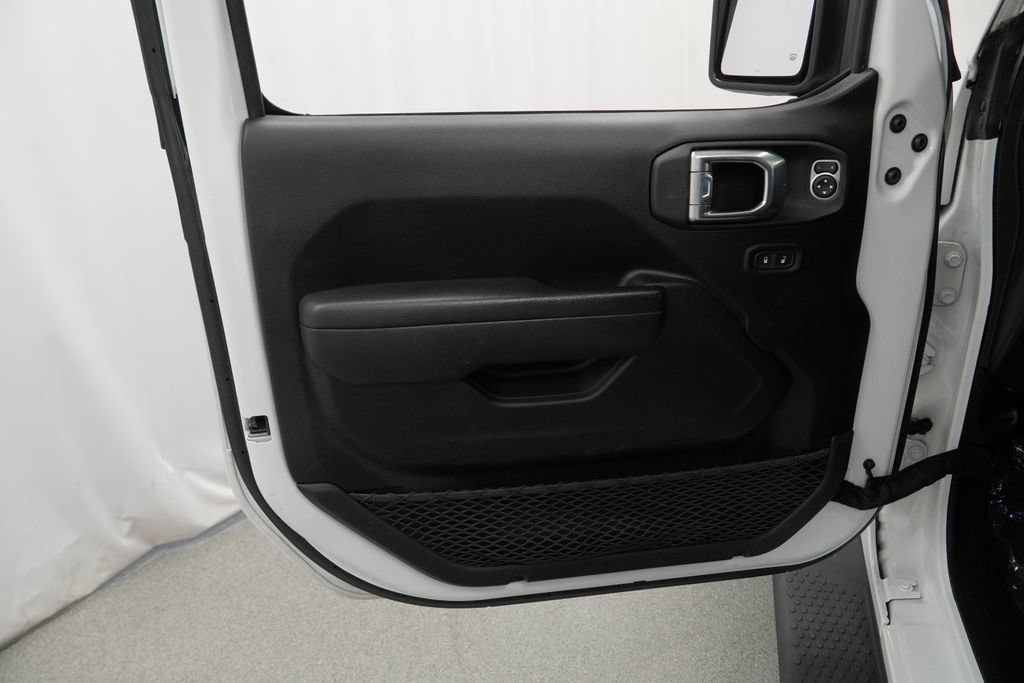 Used 2022 Jeep Wrangler Sport AWD/4WD image 38