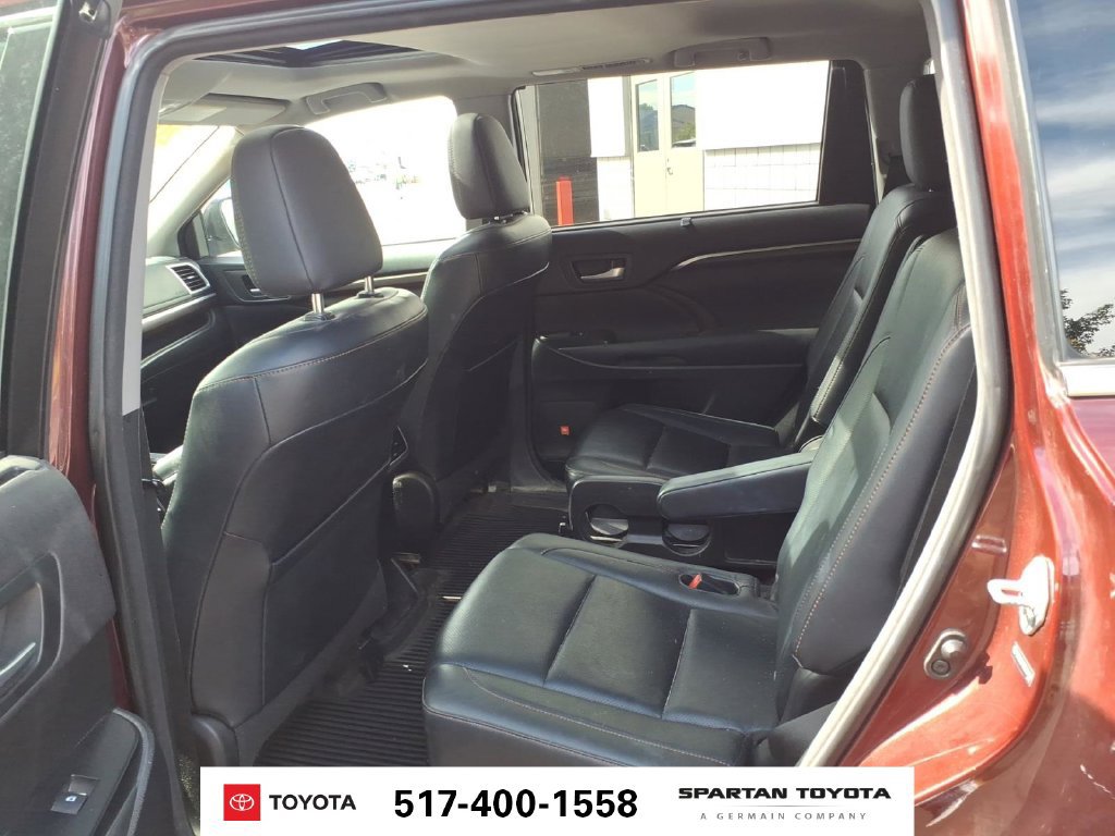 Used 2014 Toyota Highlander Limited AWD/4WD image 12