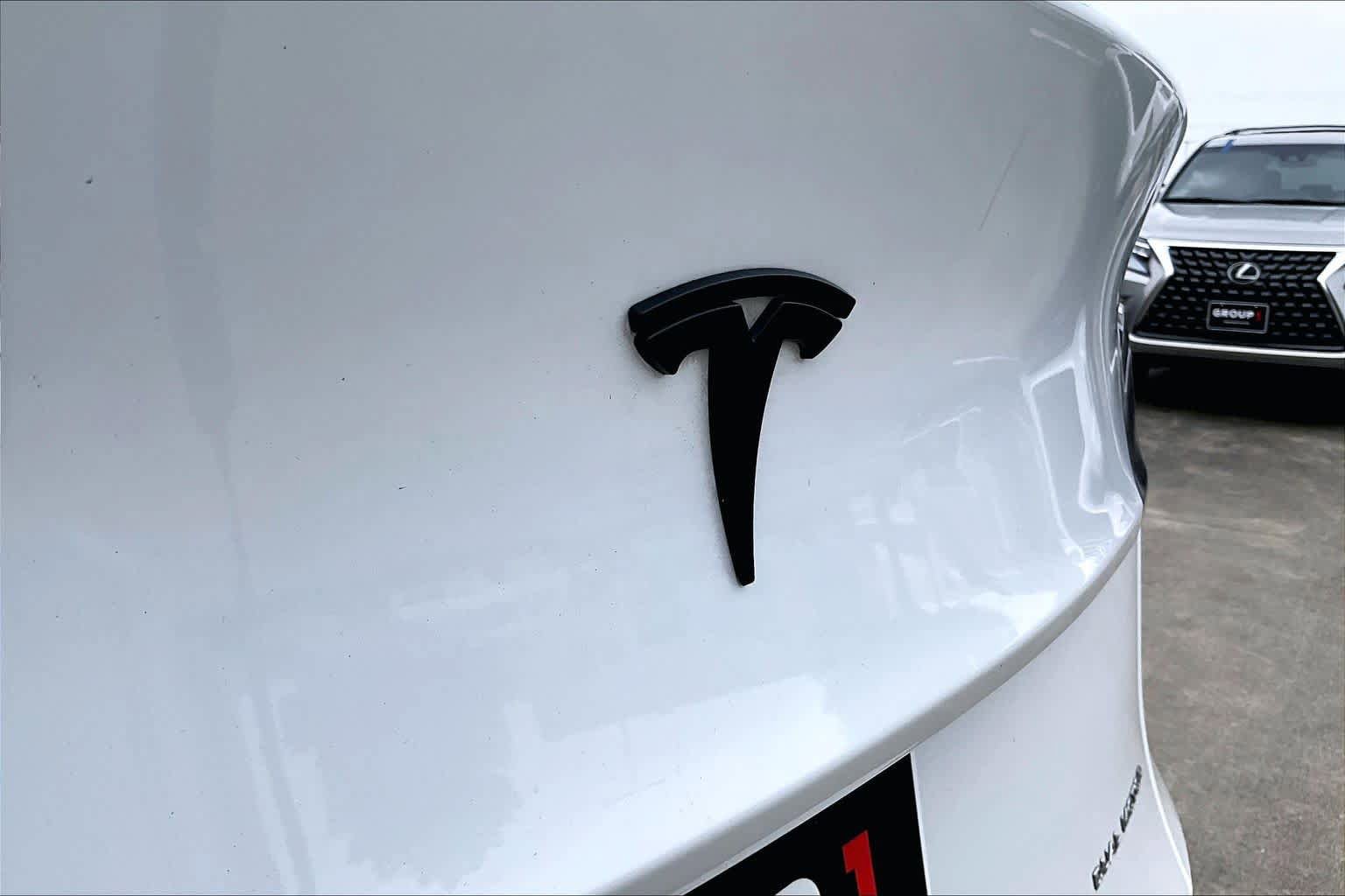 Used 2021 Tesla Model Y Long Range AWD/4WD image 27