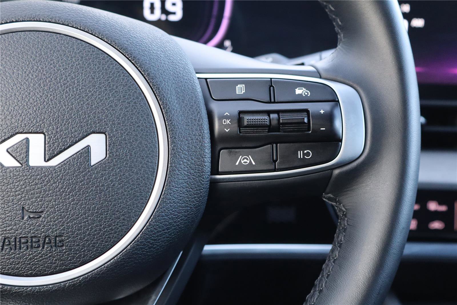 Certified 2025 Kia Sportage X-Line w/ Premium Package image 19