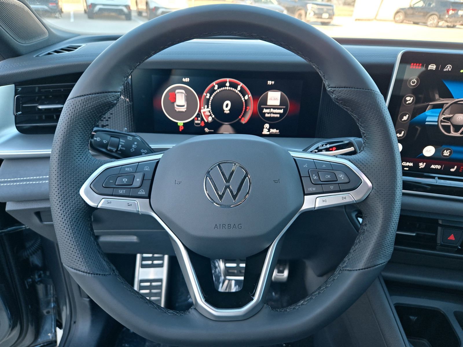 New 2026 Volkswagen Tiguan SE R-Line image 10