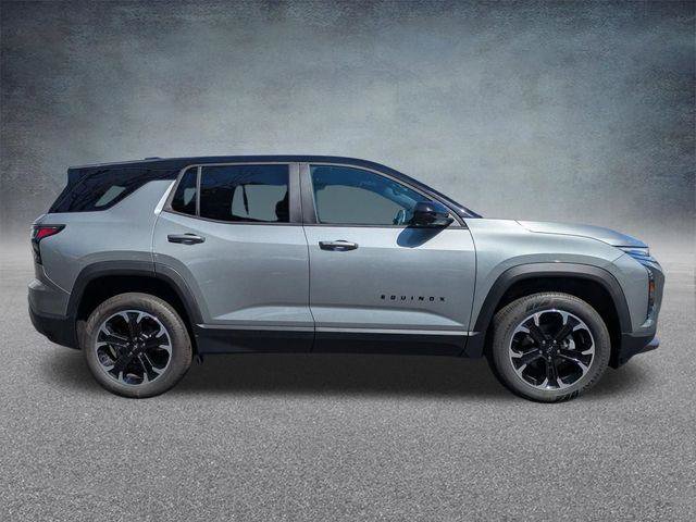New 2026 Chevrolet Equinox LT w/ Convenience Package II AWD/4WD image 3