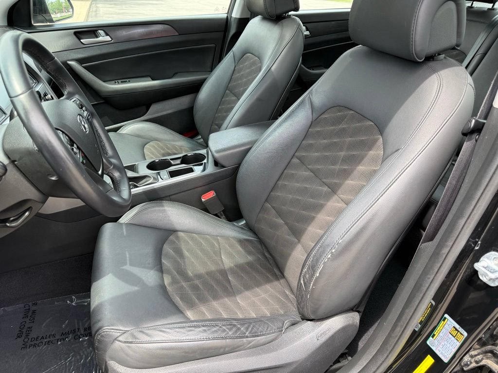 Used 2017 Hyundai Sonata Sport w/ Value Edition Package 02 FWD image 9