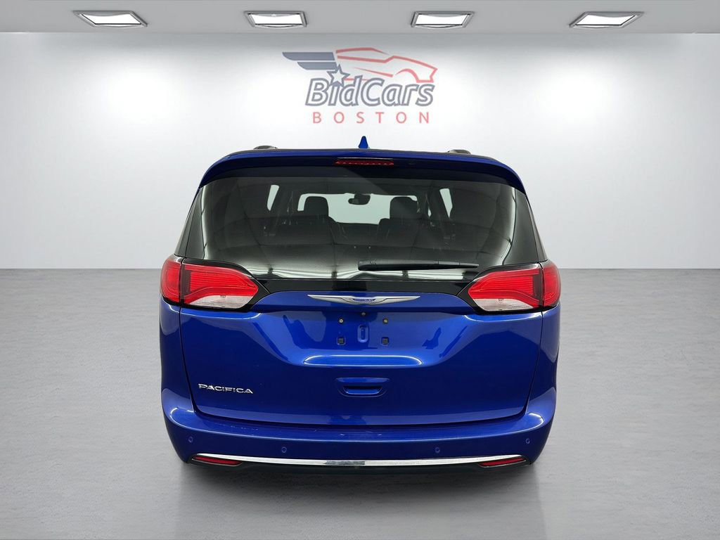 Used 2018 Chrysler Pacifica Touring-L Plus w/ Advanced Safetytec Group image 5