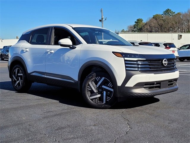 Certified 2025 Nissan Kicks SV w/ Illumination Package image 27