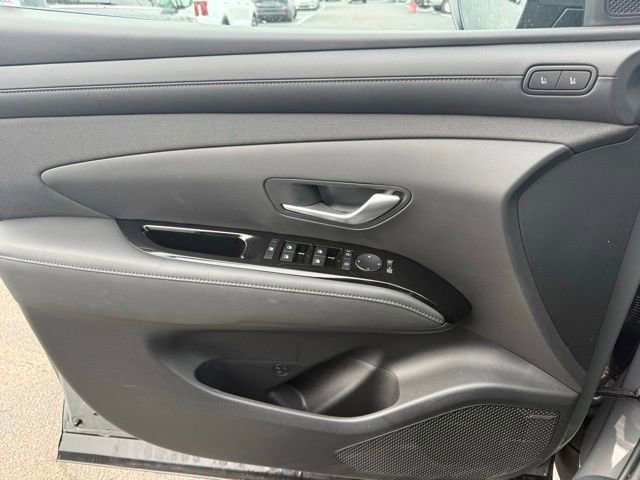 Used 2025 Hyundai Santa Cruz Limited image 13