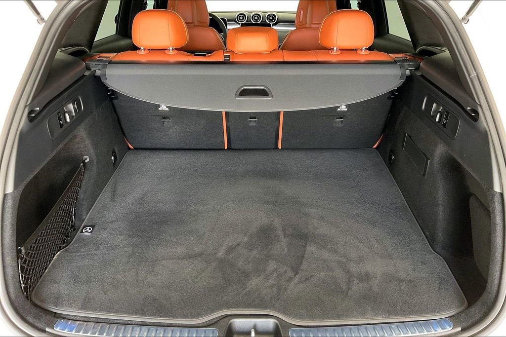 Used 2026 Mercedes-Benz GLC 300 image 34