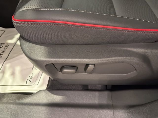 Certified 2023 Buick Envision Essence w/ Sport Touring Package AWD/4WD image 17