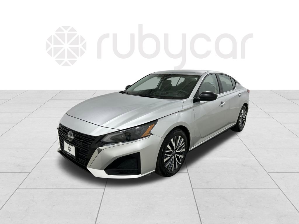 Used 2024 Nissan Altima 2.5 SV