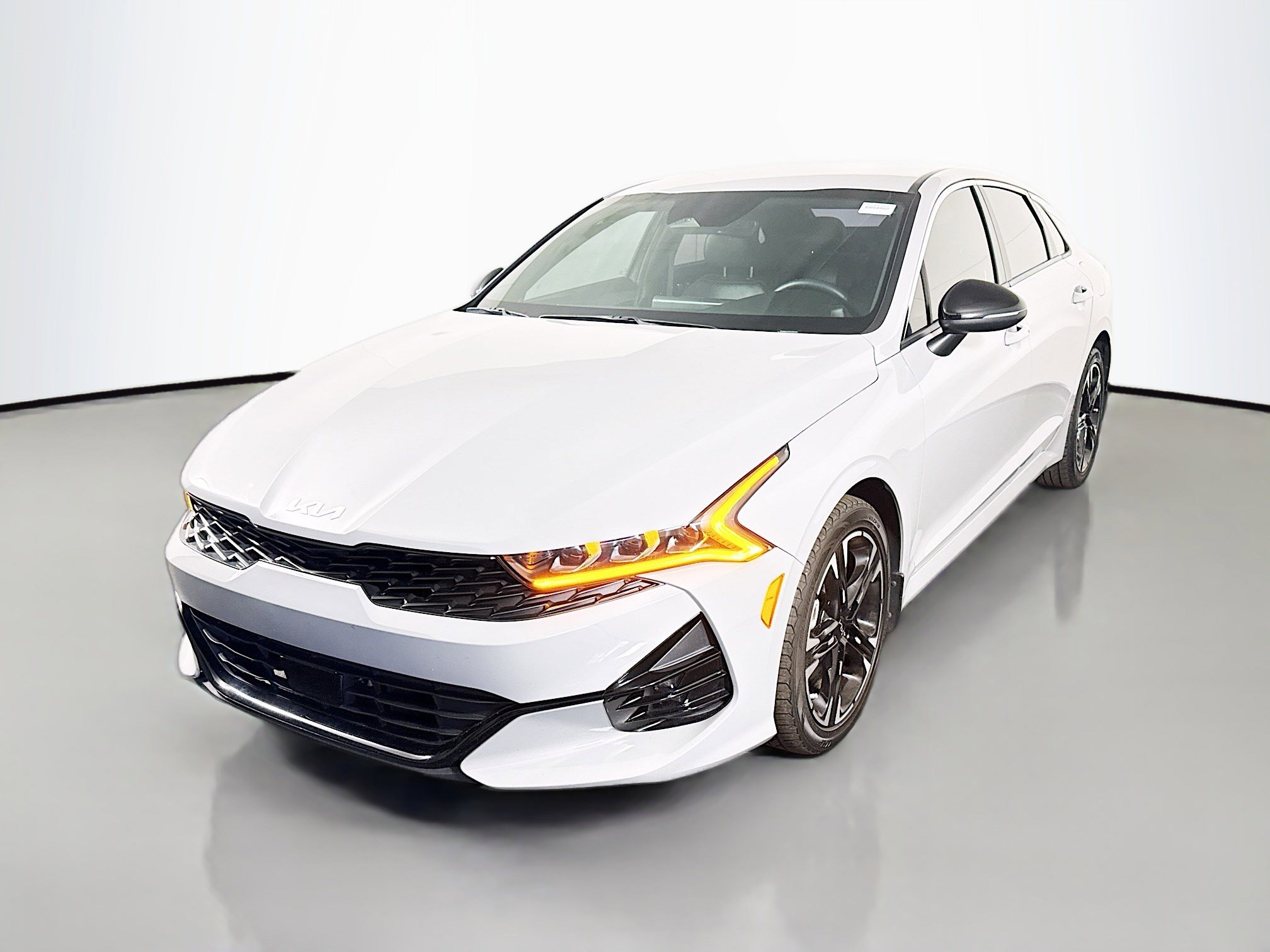 Used 2023 Kia K5 GT-Line w/ GT-Line Premium Package FWD image 4