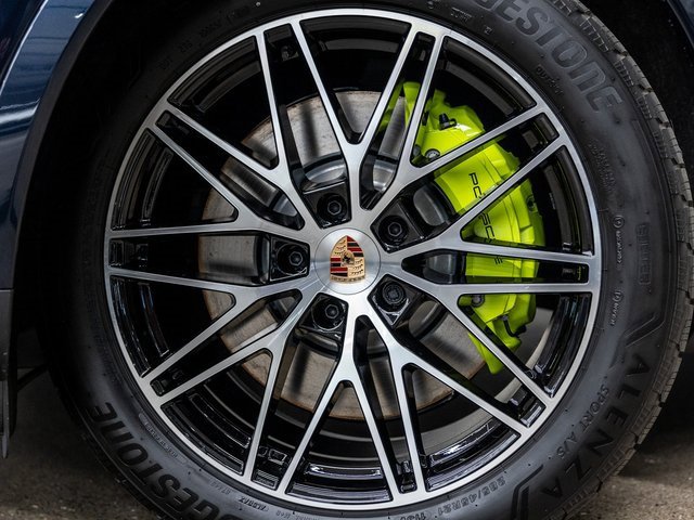 New 2026 Porsche Cayenne E-Hybrid image 17