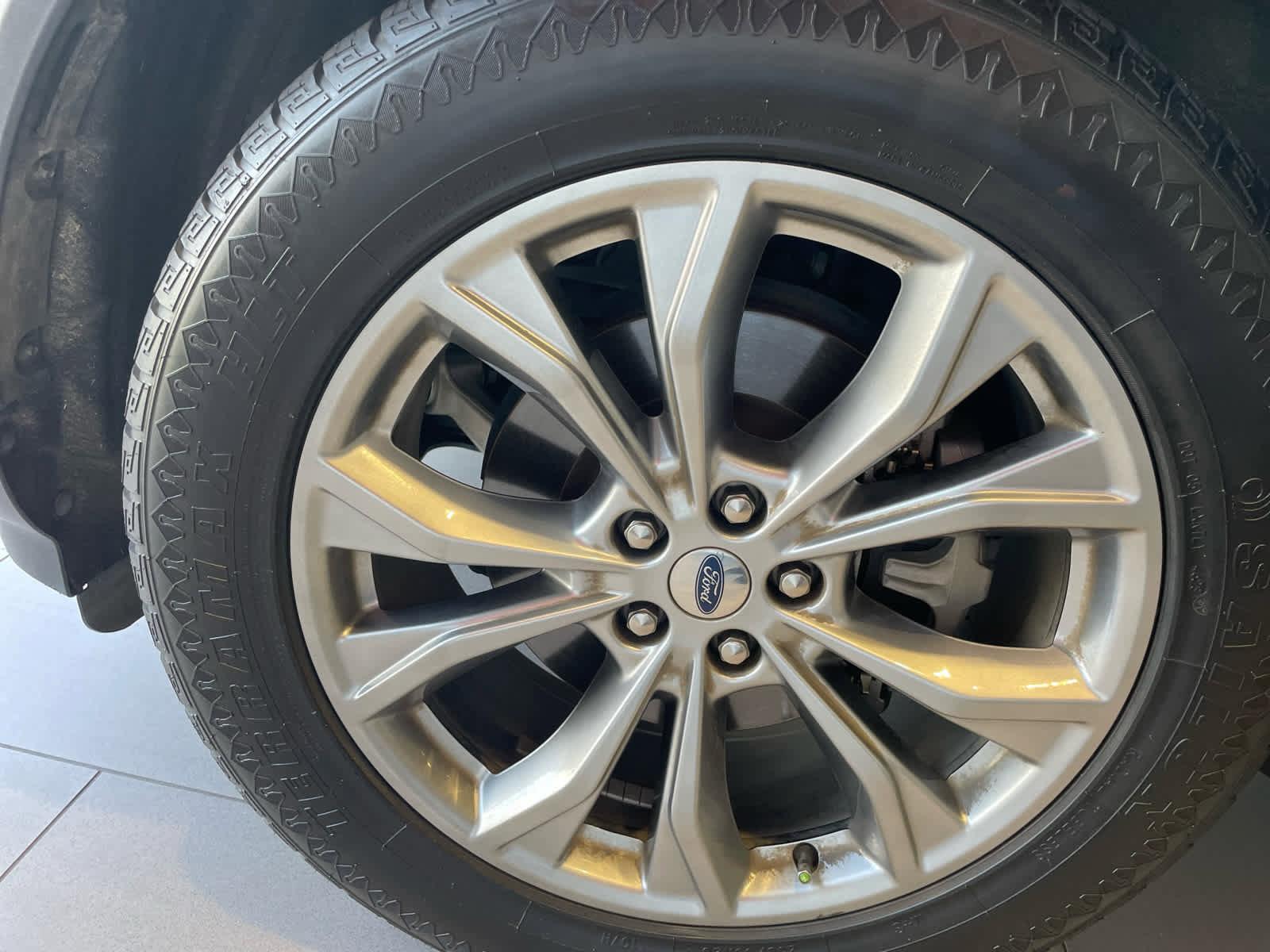 Used 2021 Ford Explorer Limited w/ Equipment Group 301A RWD image 5