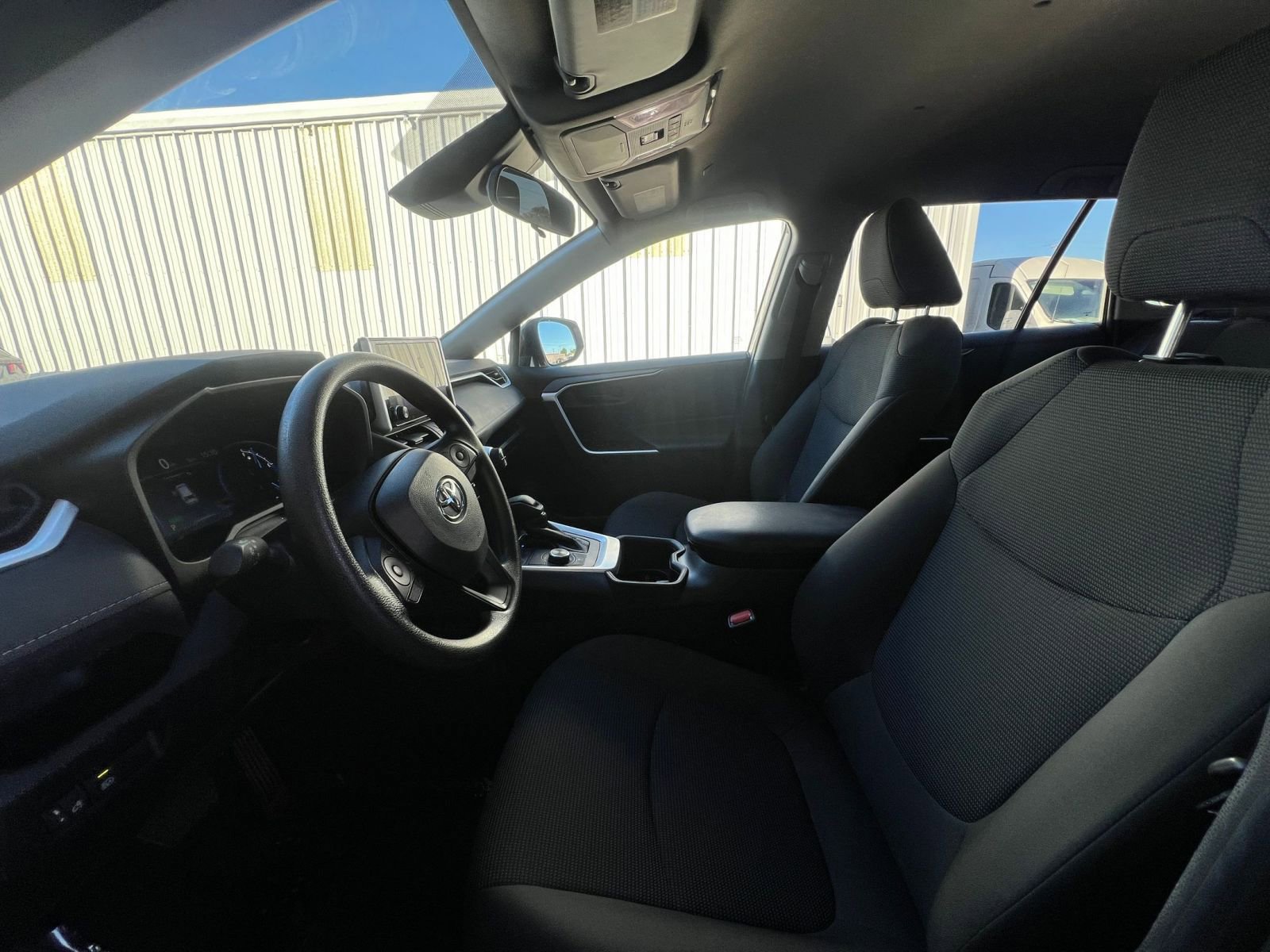 Used 2025 Toyota RAV4 LE image 27