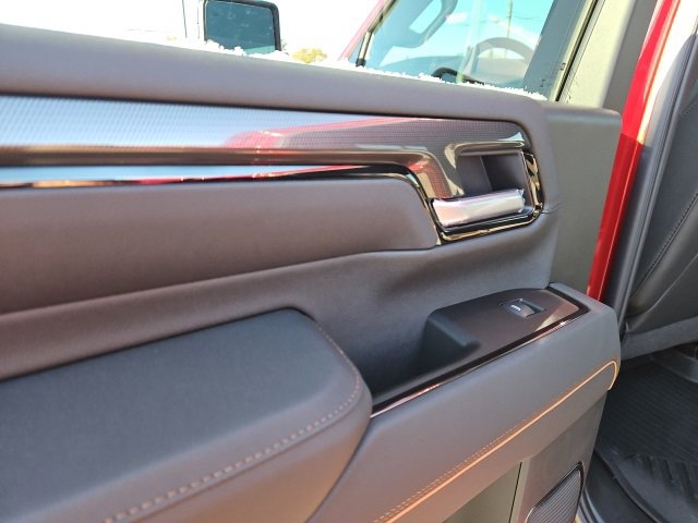 New 2026 GMC Sierra 2500 AT4 w/ Technology Package image 18