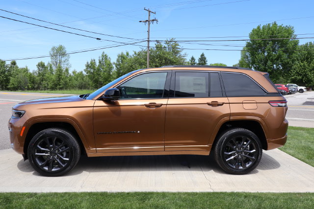 New 2026 Jeep Grand Cherokee Limited AWD/4WD image 33