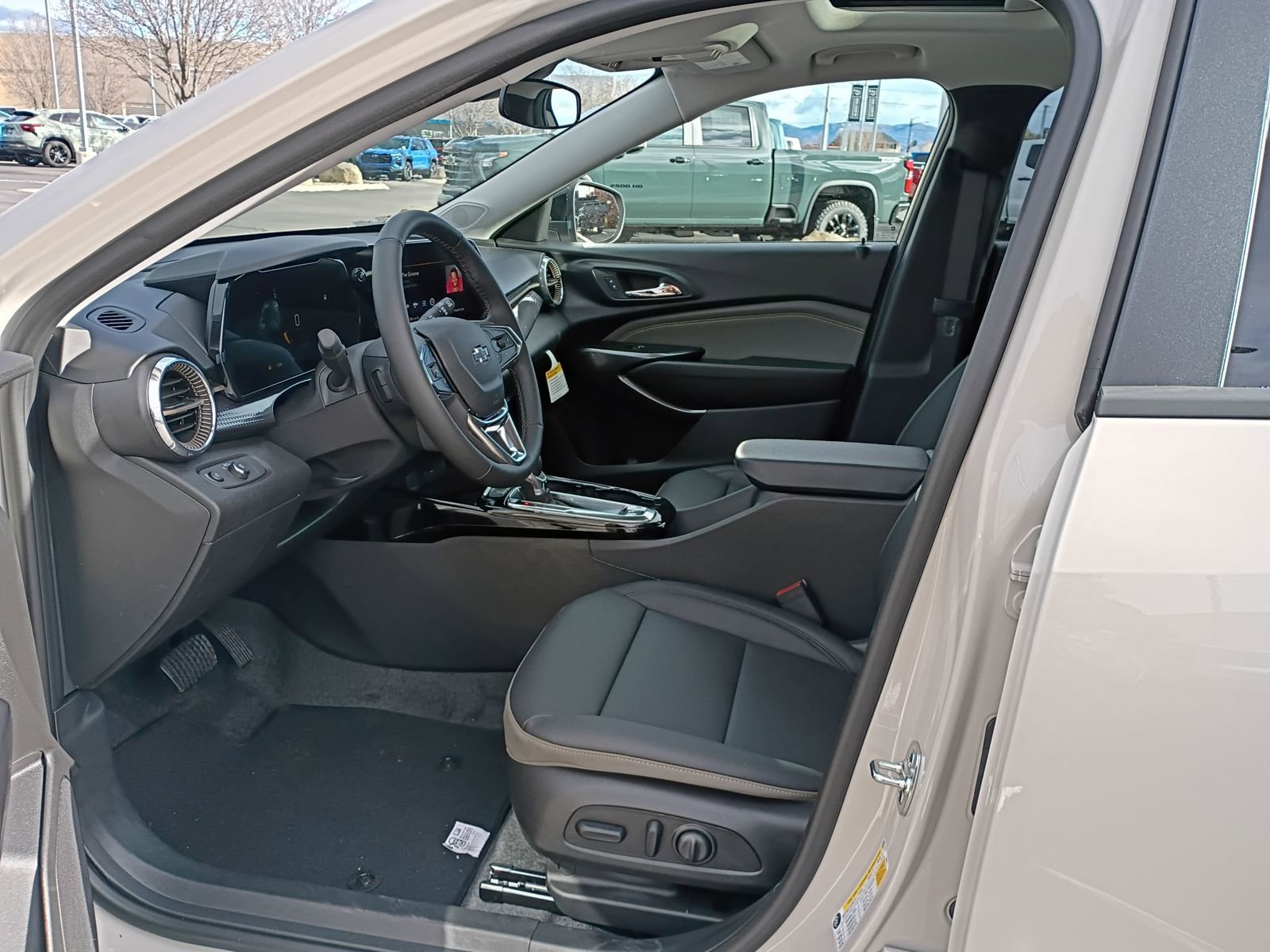 New 2026 Chevrolet Trax ACTIV w/ Sunroof Package image 29