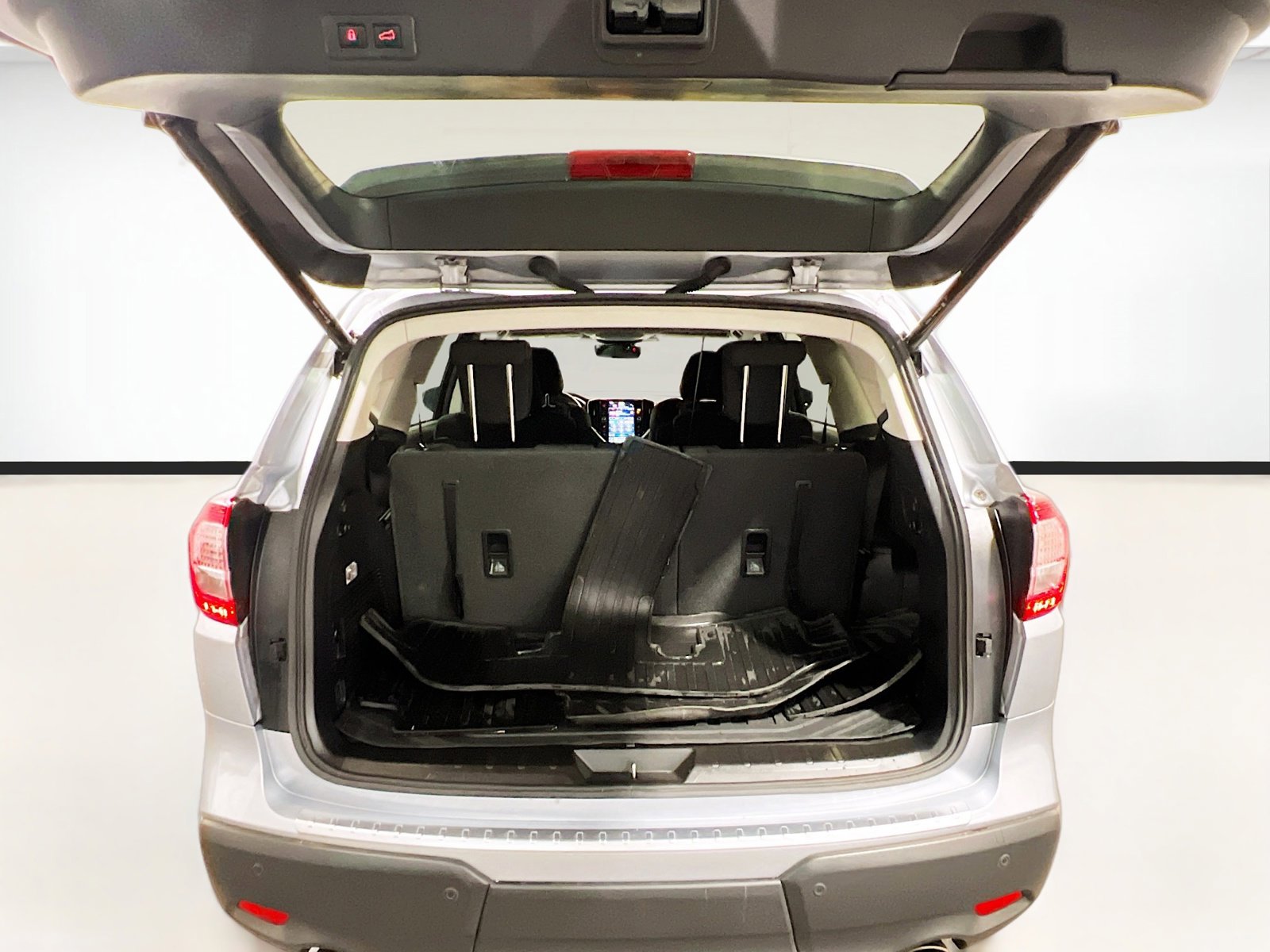 Used 2024 Subaru Ascent Premium w/ Convenience Package AWD/4WD image 18