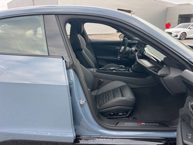 New 2026 Audi RS e-tron GT performance image 32