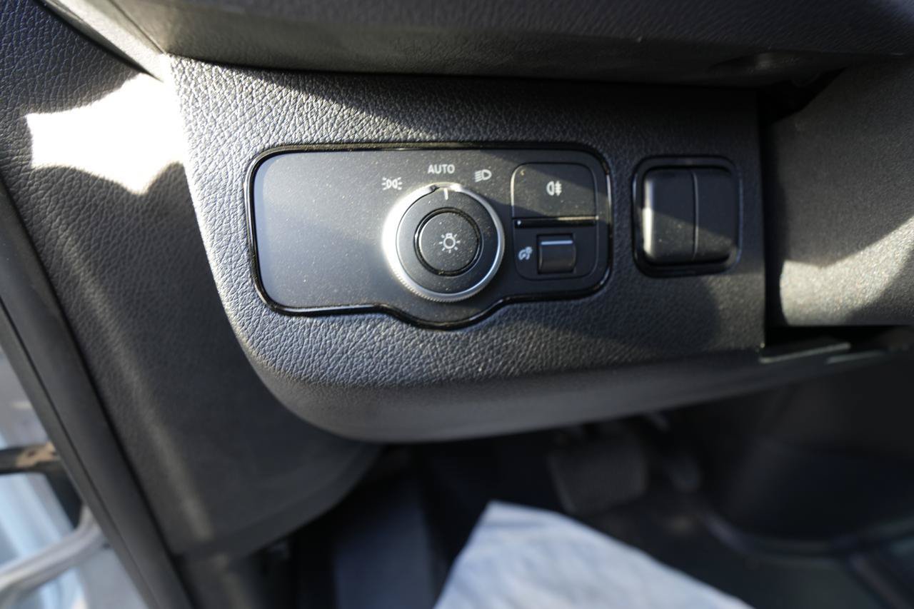 Used 2024 Mercedes-Benz Sprinter 2500 image 17