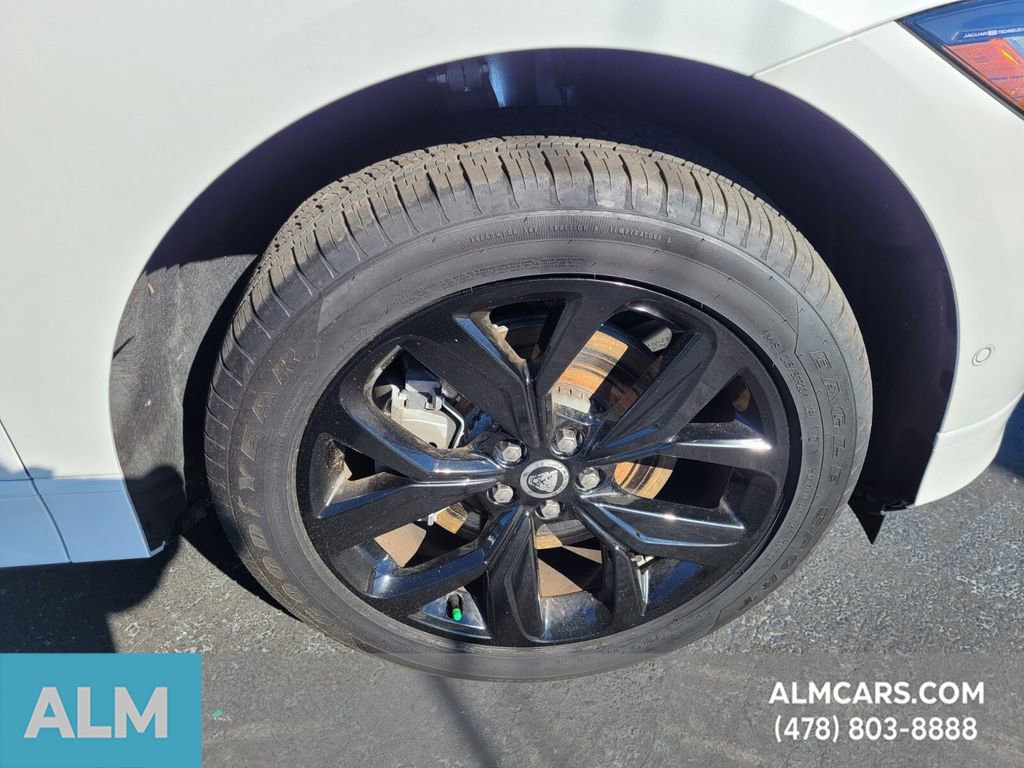 Used 2024 Jaguar I-PACE R-Dynamic HSE image 16