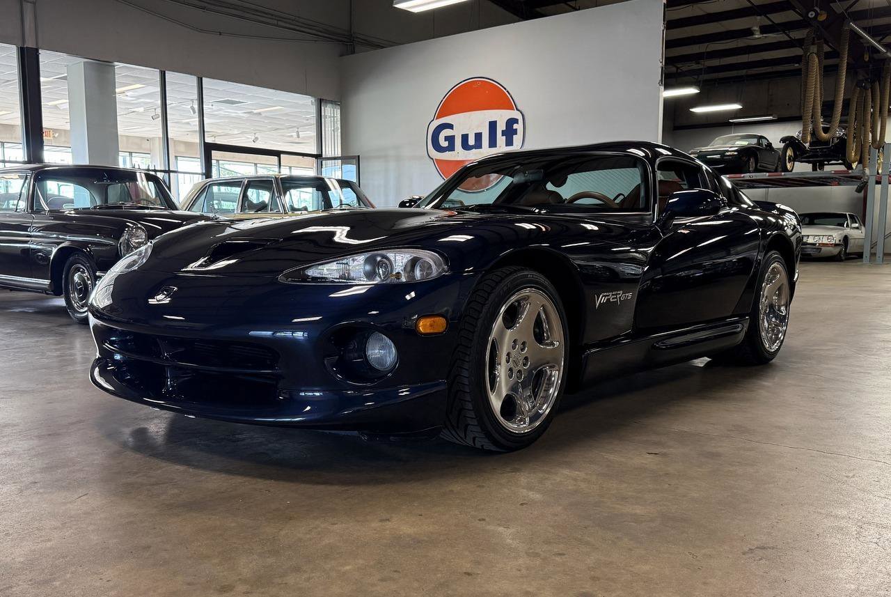 Used 2001 Dodge Viper GTS RWD image 8