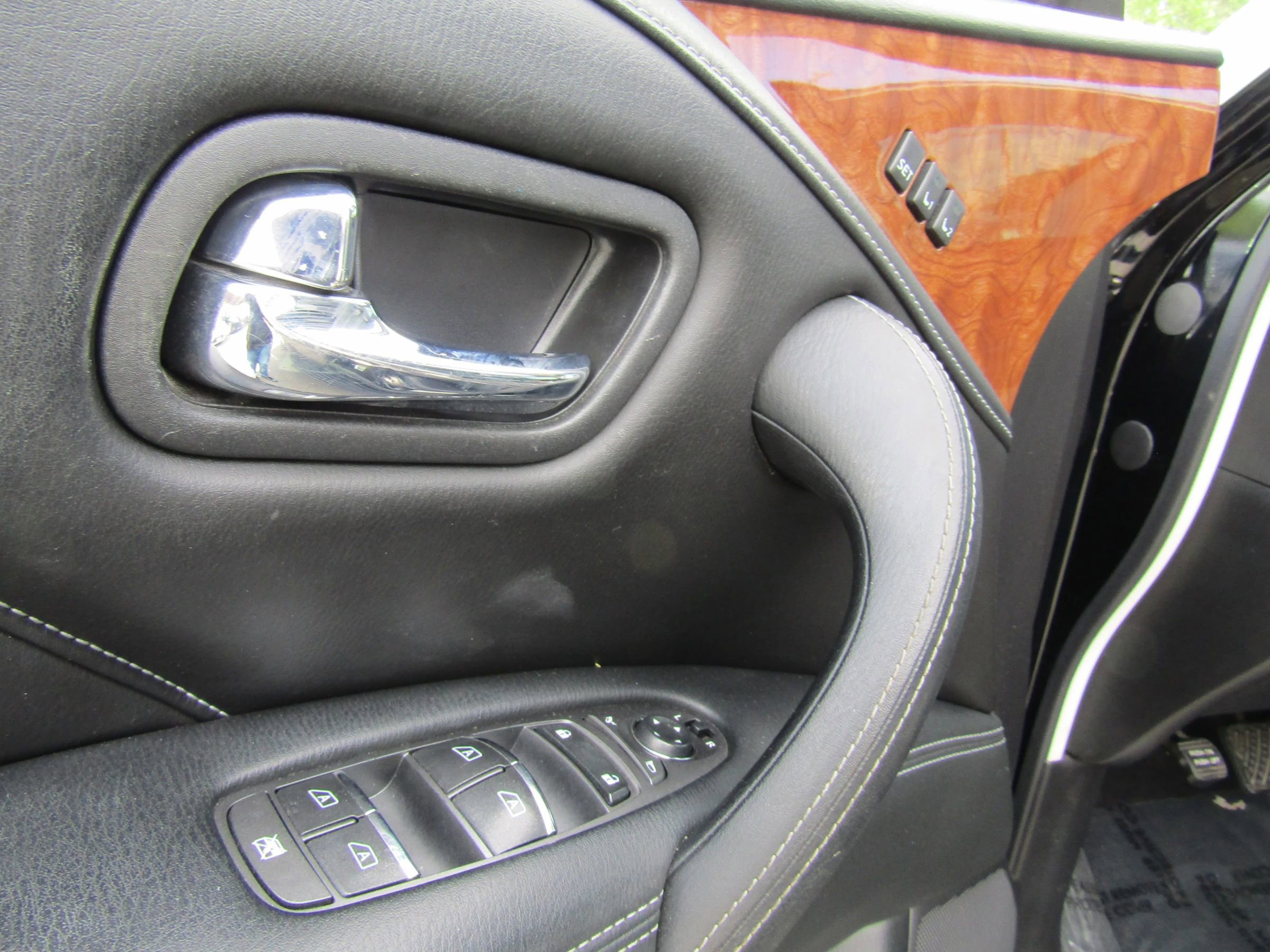 Used 2019 INFINITI QX80 Luxe image 17