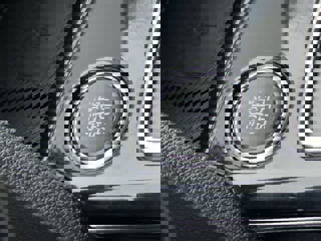 Used 2025 Kia Sportage EX w/ Premium Package image 28