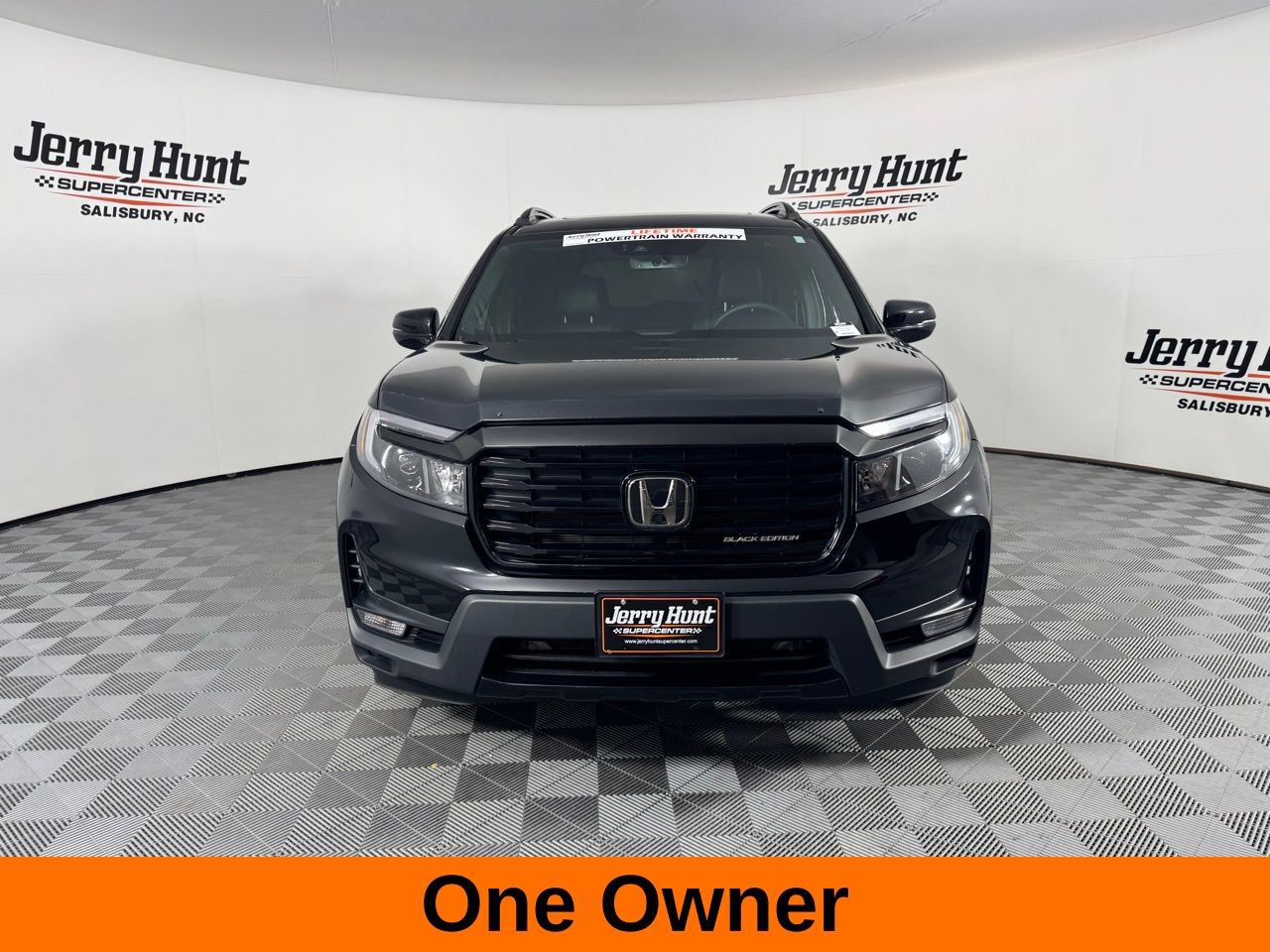 Used 2025 Honda Passport Black Edition image 5