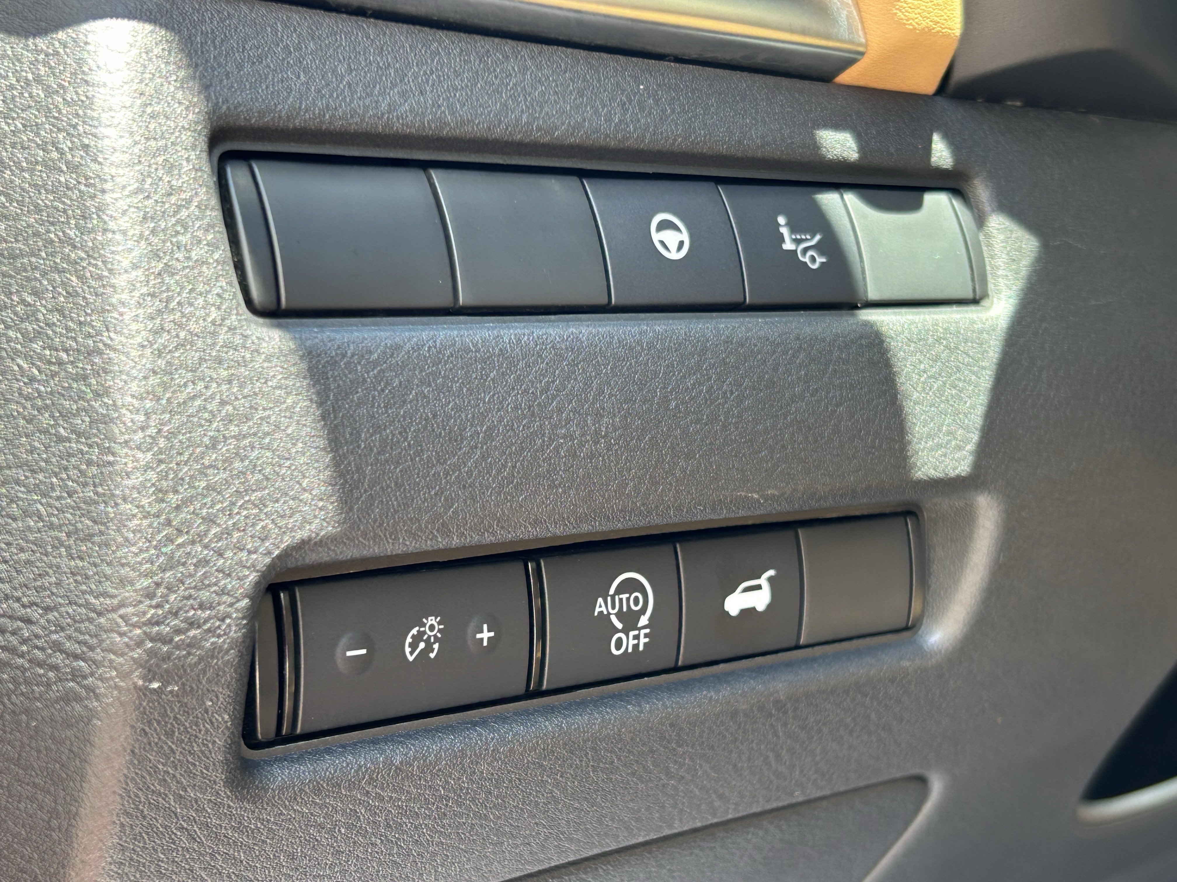 Used 2023 Nissan Rogue Platinum w/ Platinum Premium Package FWD image 15