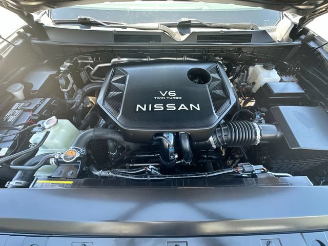Used 2025 Nissan Armada PRO-4X AWD/4WD image 28