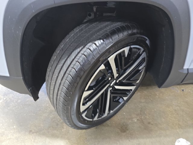 New 2026 Chevrolet Equinox RS w/ Convenience Package III FWD image 35