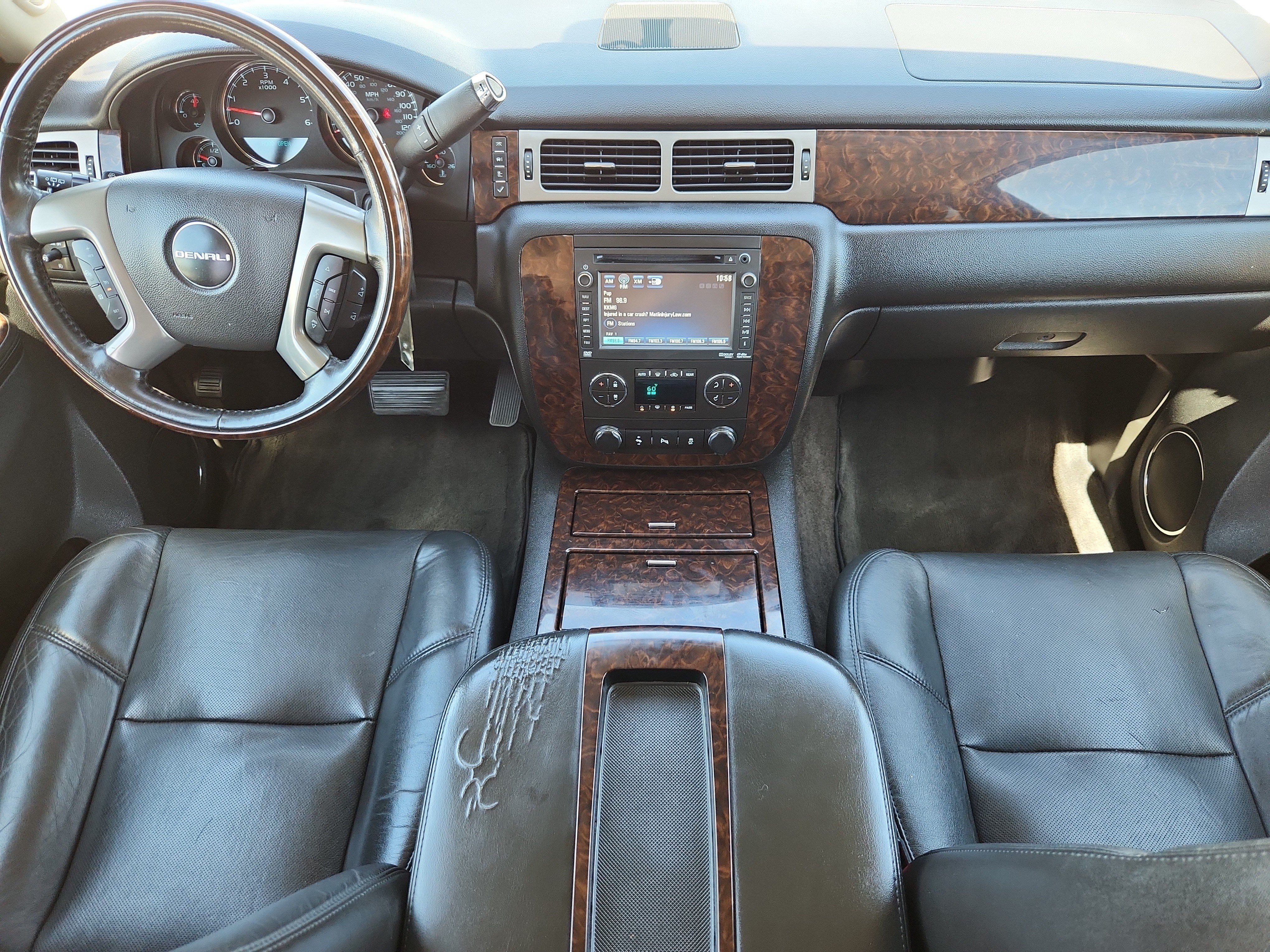 Used 2014 GMC Yukon Denali AWD/4WD image 12