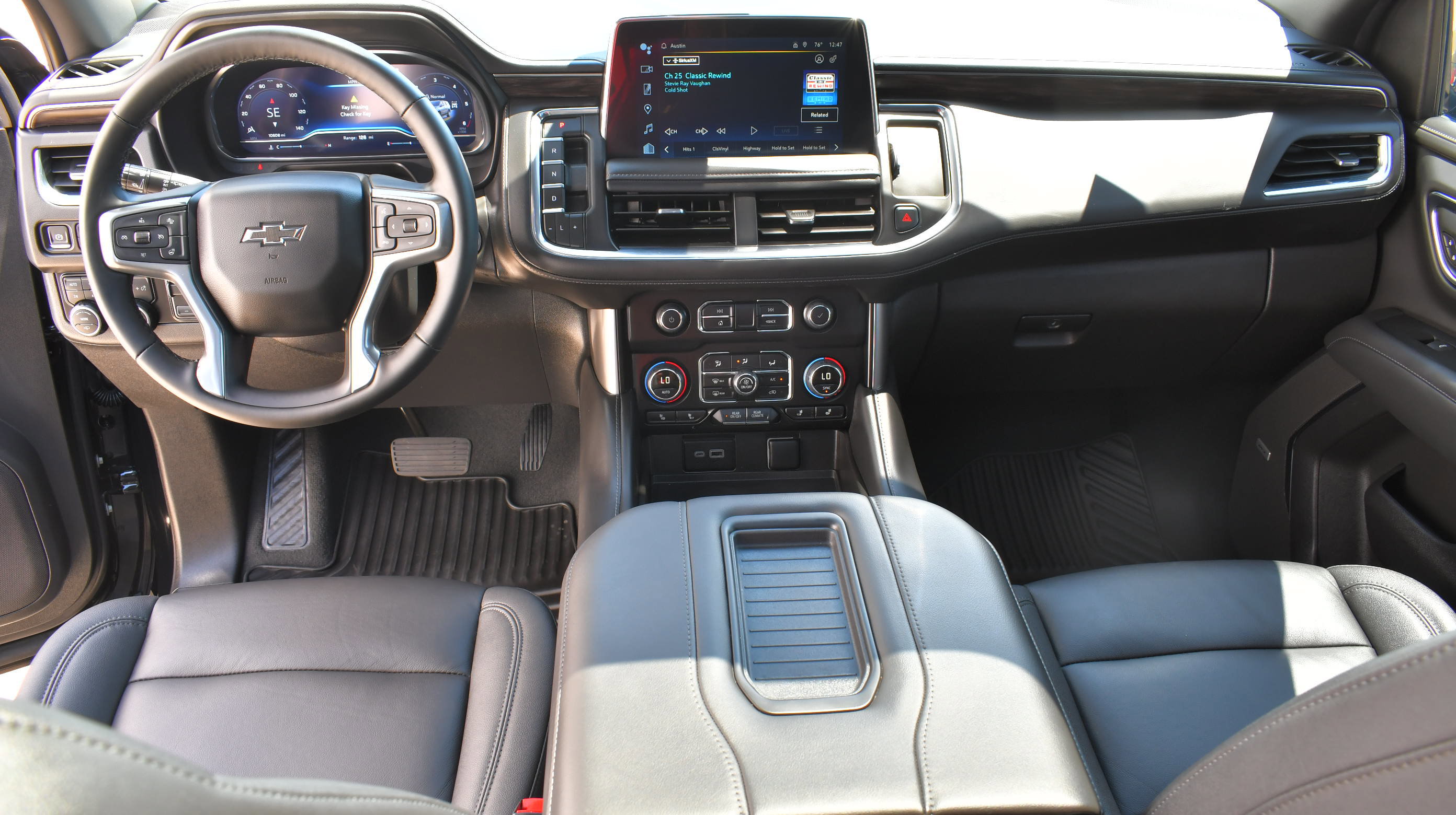 Used 2024 Chevrolet Tahoe Z71 w/ Z71 Off-Road Package AWD/4WD image 17