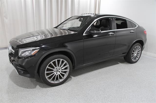 Used 2019 Mercedes-Benz GLC 300 4MATIC Coupe image 3