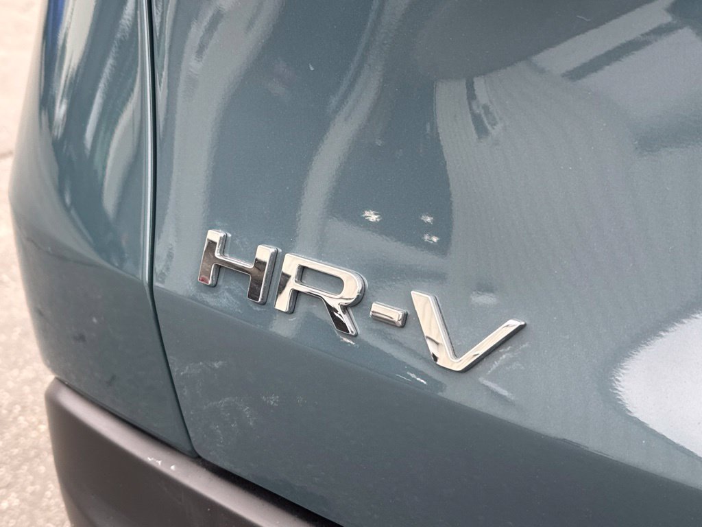 Used 2024 Honda HR-V Sport image 11