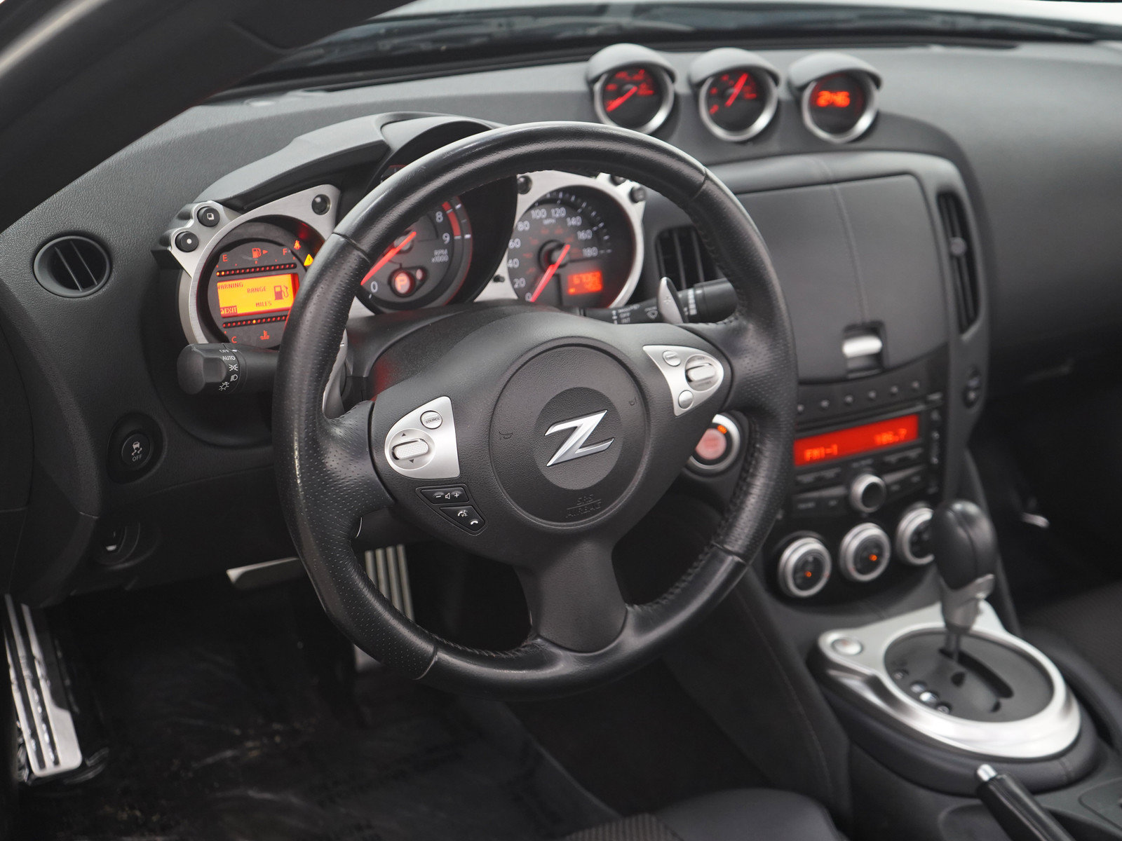 Used 2014 Nissan 370Z Touring w/ Sport Package RWD image 16