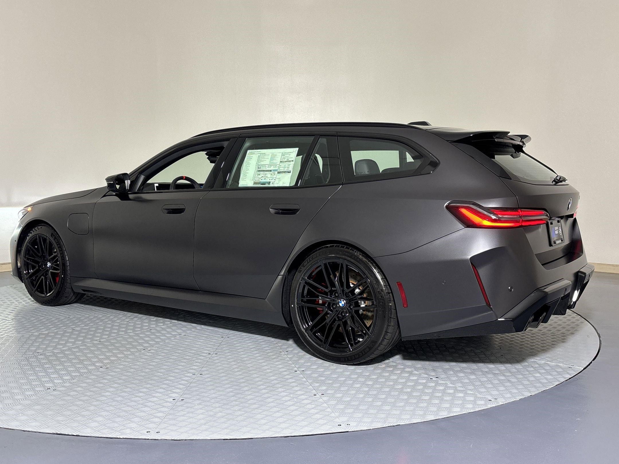 New 2027 BMW M5 Touring AWD/4WD image 3