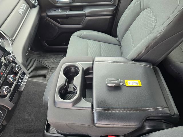 Used 2025 RAM 1500 Big Horn AWD/4WD image 26