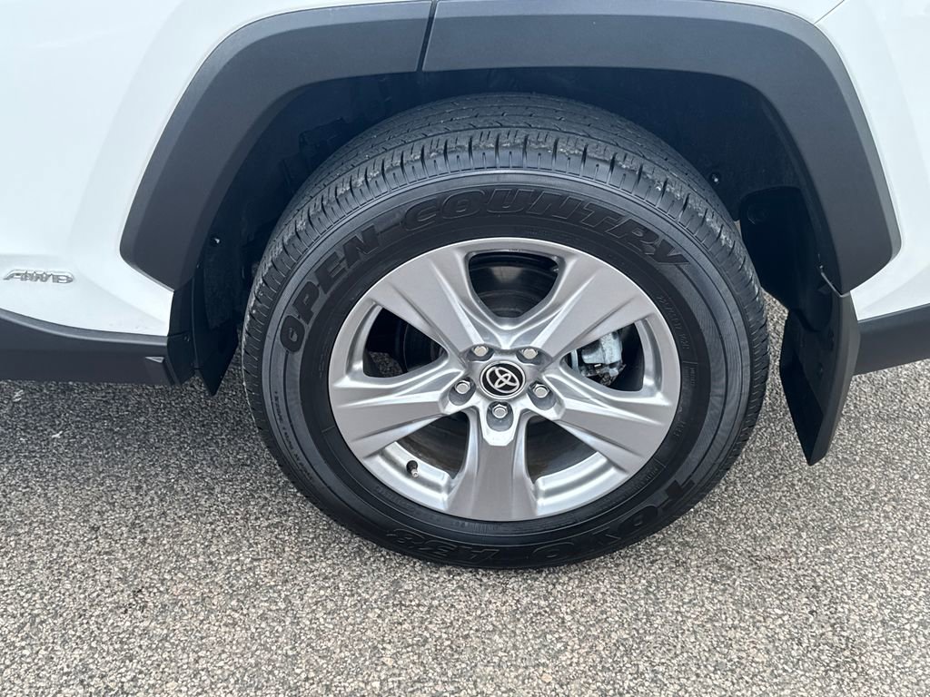 Used 2024 Toyota RAV4 LE image 40